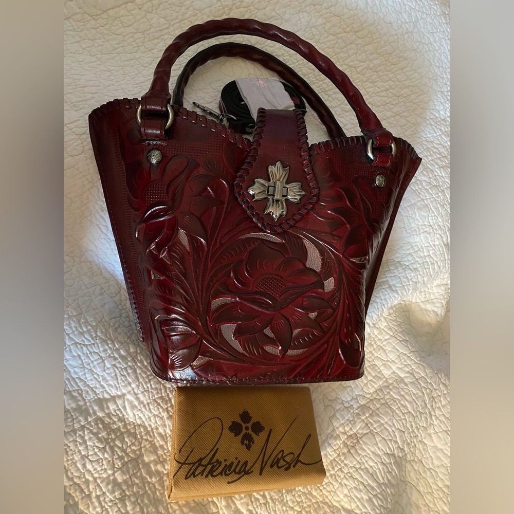 NWT- 🌺Patricia Nash Ninetta Oxblood.